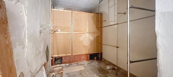 50m² Commercial property in Livorno, Italy No. 282722 18