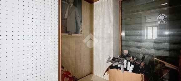50m² Commercial property in Livorno, Italy No. 282722 3