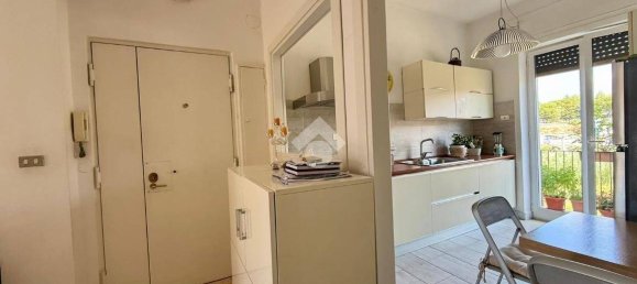 Квартира с 1 спальней в Неаполь, Италия № 273438 3