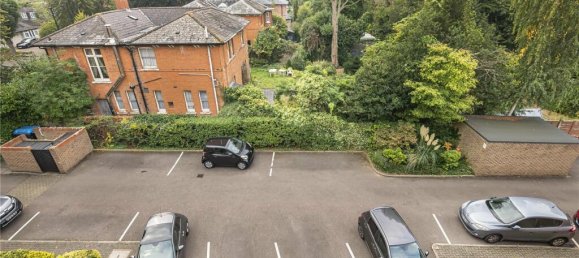 3 bedrooms Penthouse in Enfield, United Kingdom No. 6622 26