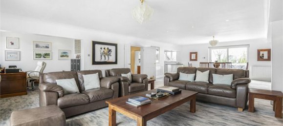 3 bedrooms Penthouse in Enfield, United Kingdom No. 6622 6