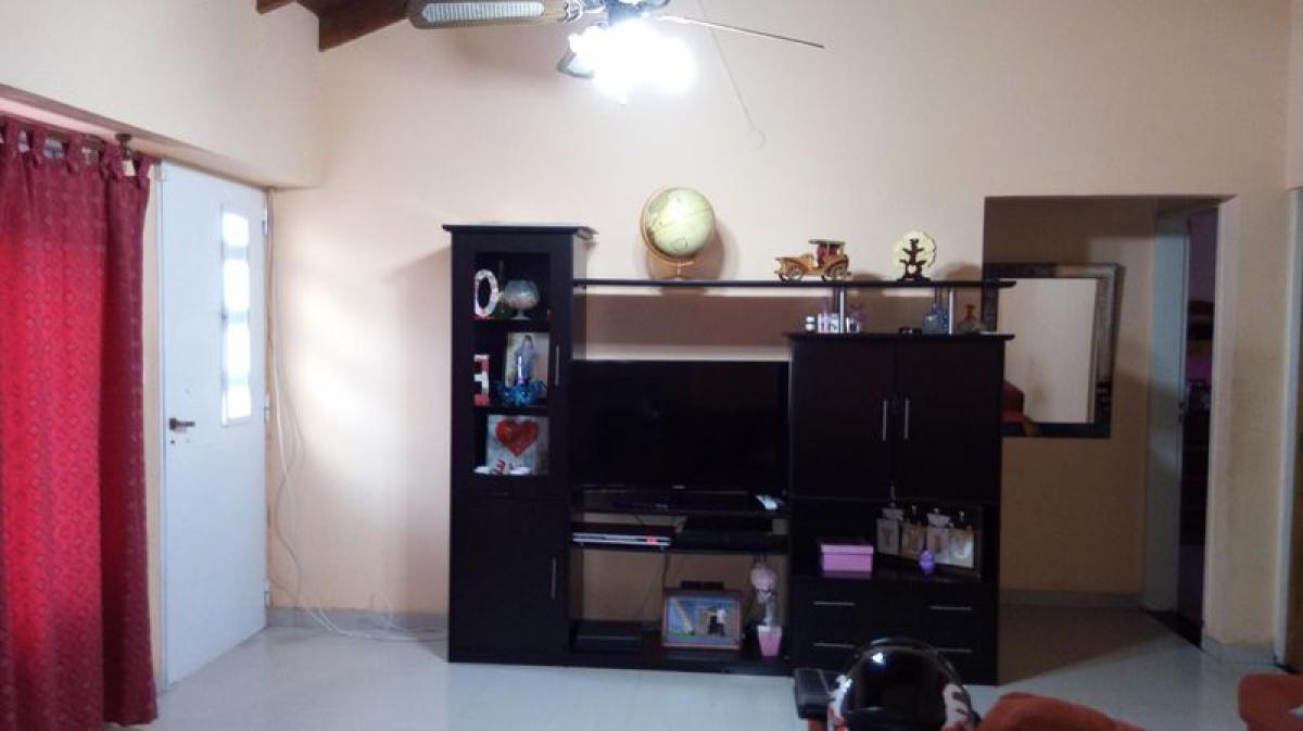 3 bedrooms House in Buenos Aires, Argentina No. 77319