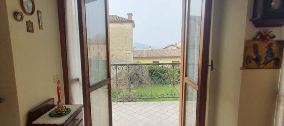 5 rooms Apartment in Montemagno, Italy No. 119777 18