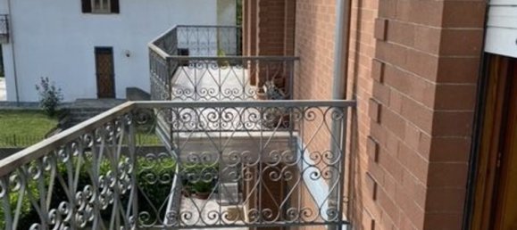 5 rooms Apartment in Montemagno, Italy No. 119777 9