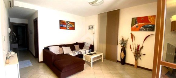 2 bedrooms Apartment in Collecchio, Italy No. 294646 3
