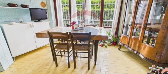 10 rooms Apartment in Rome, Italy No. 14799 14