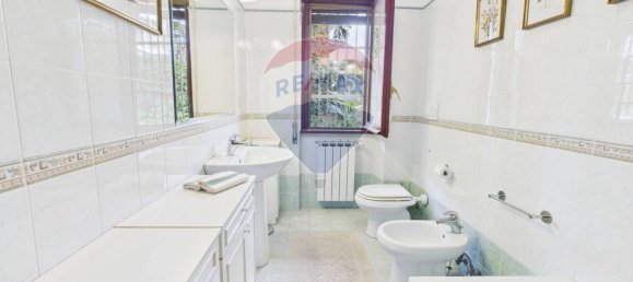 10 rooms Apartment in Rome, Italy No. 14799 21