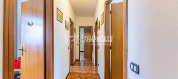7 rooms Villa in Cisliano, Italy No. 13157 4