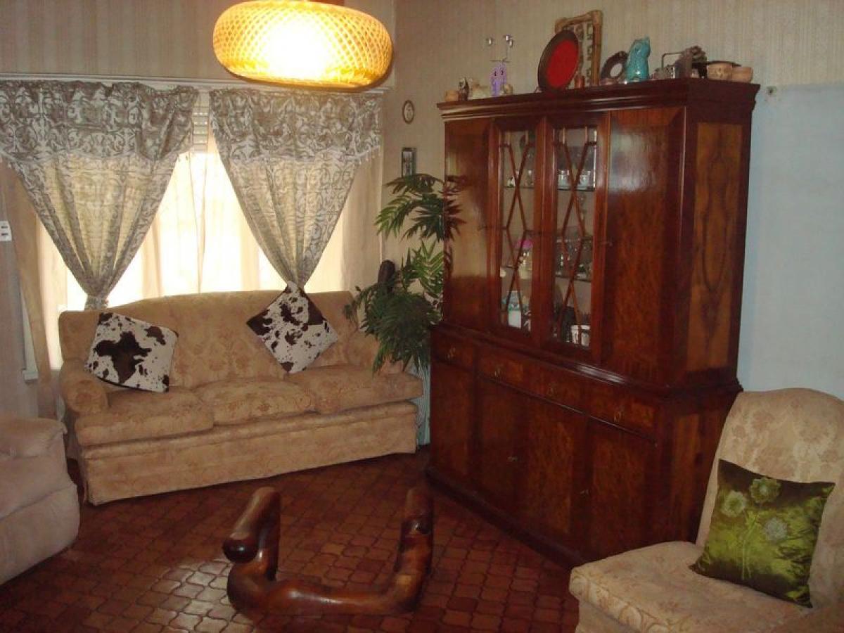 3 bedrooms House in Mar del Plata, Argentina No. 83117