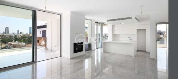 Квартира с 3 спальнями в Лимассол, Кипр № 18685 4