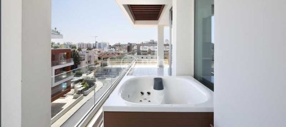 Квартира с 3 спальнями в Лимассол, Кипр № 18685 7