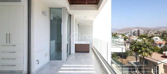 Квартира с 3 спальнями в Лимассол, Кипр № 18685 5