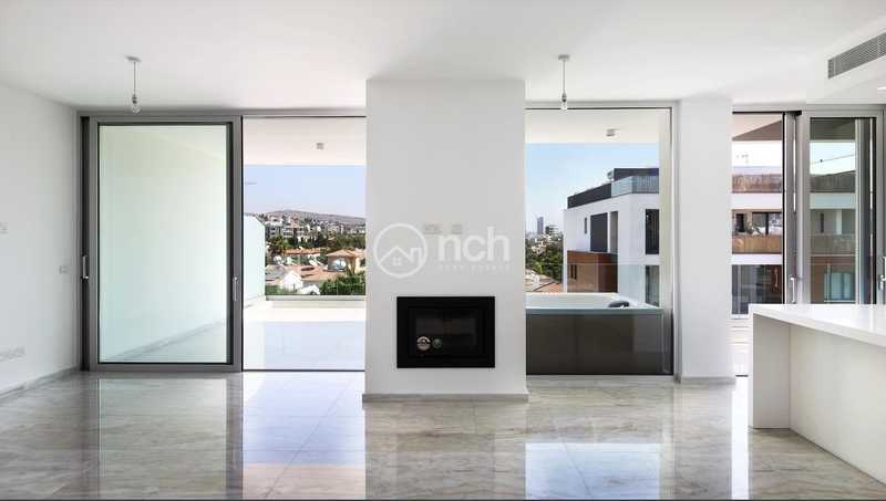 3 bedrooms Apartment in Limassol, Cyprus No. 18685