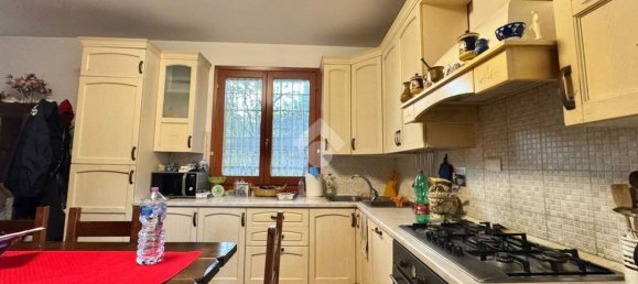 3 rooms House in Carmignano, Italy No. 124161 4