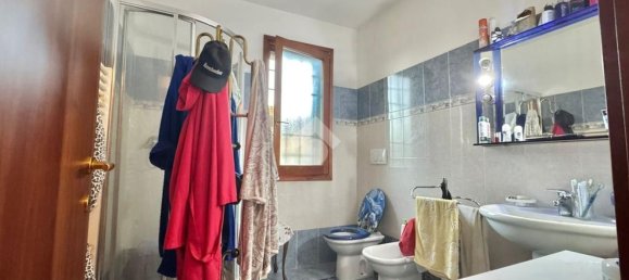 3 rooms House in Carmignano, Italy No. 124161 11