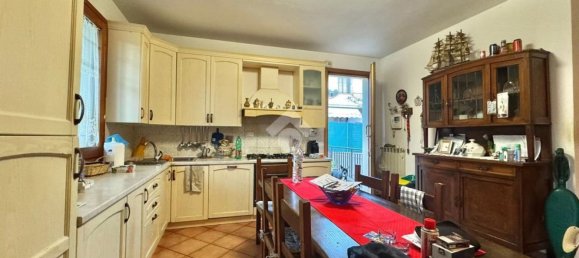 3 rooms House in Carmignano, Italy No. 124161 6