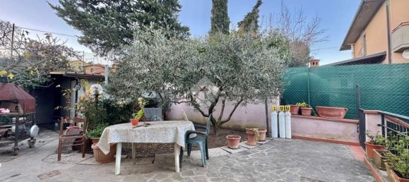 3 rooms House in Carmignano, Italy No. 124161 2