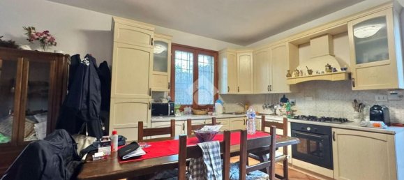 3 rooms House in Carmignano, Italy No. 124161 7