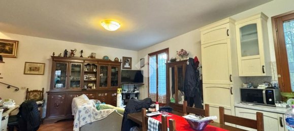 3 rooms House in Carmignano, Italy No. 124161 18
