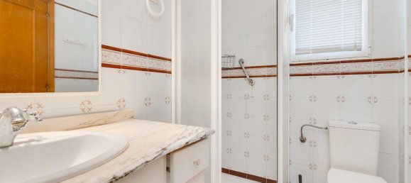 2 Schlafzimmer Doppelhaus in Torremolinos, Spain, Nr. 175773 25