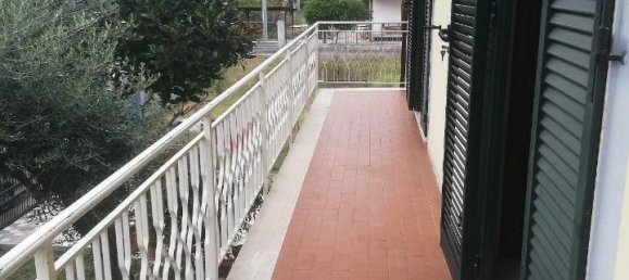 5 rooms Apartment in Massa, Italy No. 111114 16