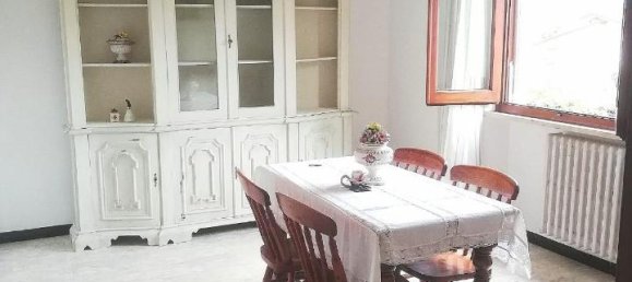 5 rooms Apartment in Massa, Italy No. 111114 14