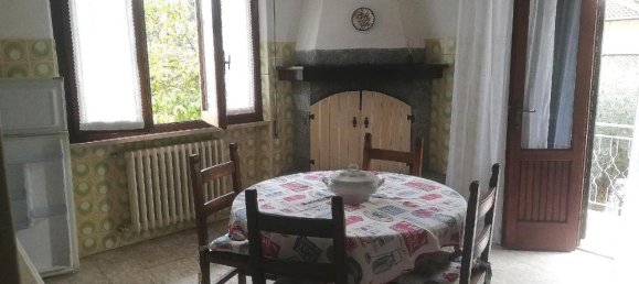 5 rooms Apartment in Massa, Italy No. 111114 8