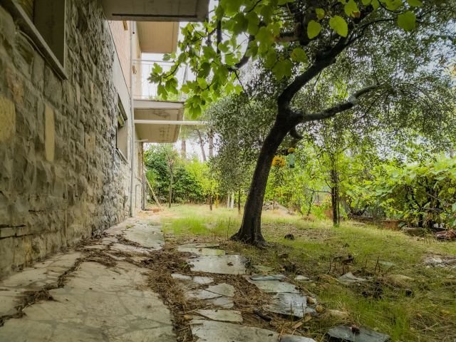 5 bedrooms Apartment in Siena, Italy No. 314400