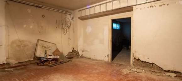 5 bedrooms Apartment in Siena, Italy No. 314400 22