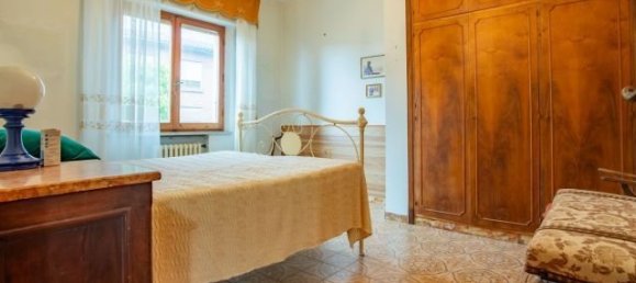 5 bedrooms Apartment in Siena, Italy No. 314400 10