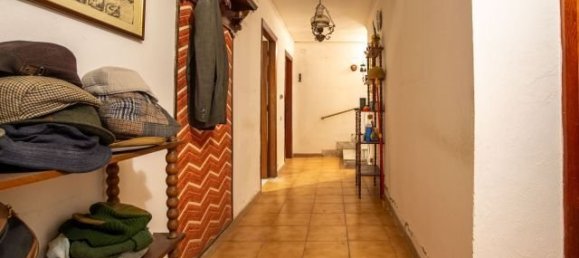 5 bedrooms Apartment in Siena, Italy No. 314400 18