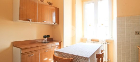 3-salle Appartement à L'Aquila, Italy No. 229414 5