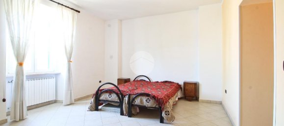 3-salle Appartement à L'Aquila, Italy No. 229414 7