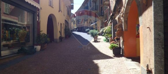 2 Schlafzimmer Wohnung in Luino, Italy, Nr. 148750 17