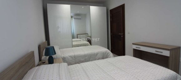 3 bedrooms Penthouse in Santa Venera, Malta No. 11276 5