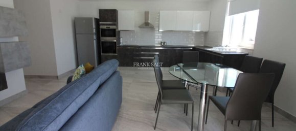 3 bedrooms Penthouse in Santa Venera, Malta No. 11276 2