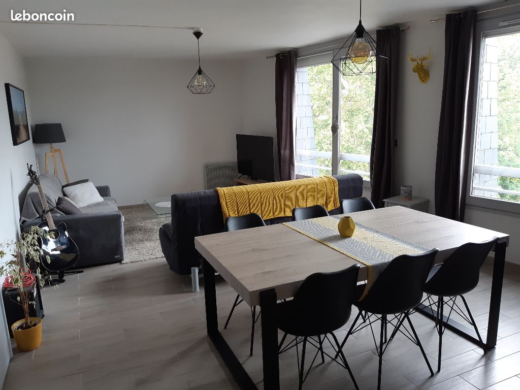 2 bedrooms Apartment in Compiegne, France No. 232121