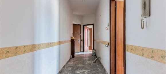 3غرفة شقة في Giussano, Italy رقم 261512 8