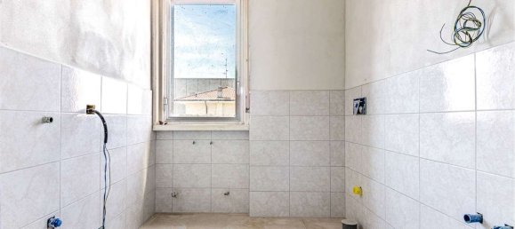 3غرفة شقة في Giussano, Italy رقم 261512 22