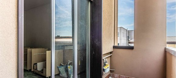 3غرفة شقة في Giussano, Italy رقم 261512 6