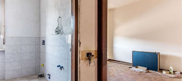 3غرفة شقة في Giussano, Italy رقم 261512 15