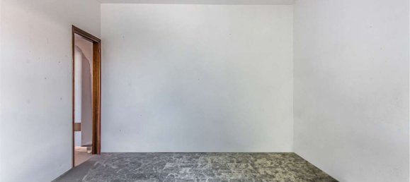 3غرفة شقة في Giussano, Italy رقم 261512 5