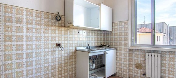 3غرفة شقة في Giussano, Italy رقم 261512 11