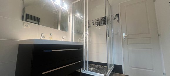 4 bedrooms House in Pontoise, France No. 188447 10