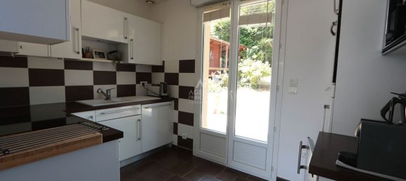 4 bedrooms House in Pontoise, France No. 188447 5