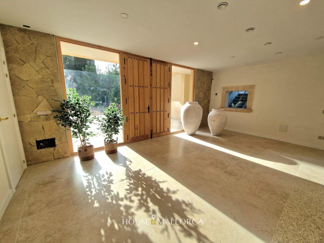 6 bedrooms Villa in Esporles, Spain No. 155085