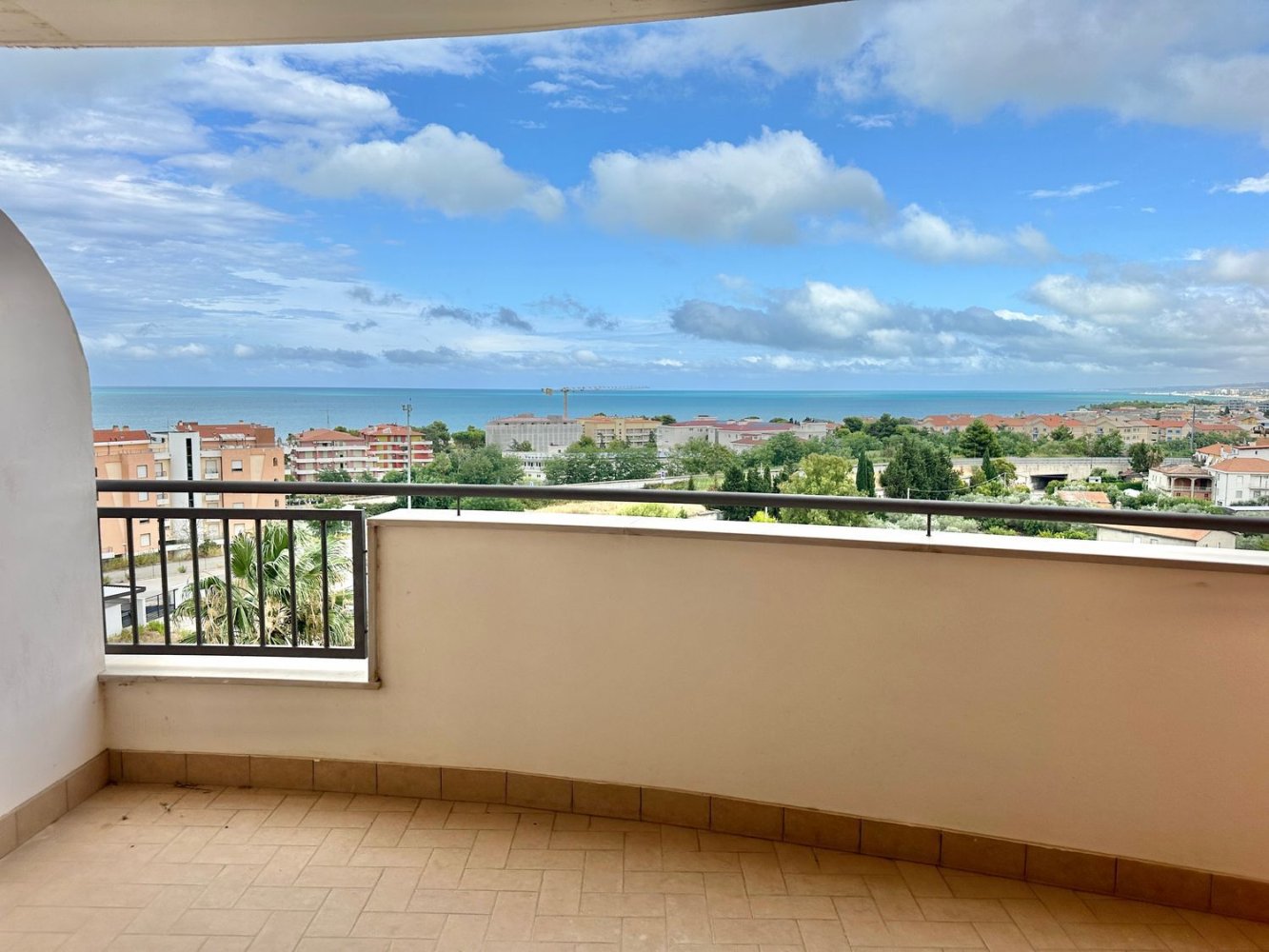 3غرفة شقة في Vasto, Italy رقم 274112