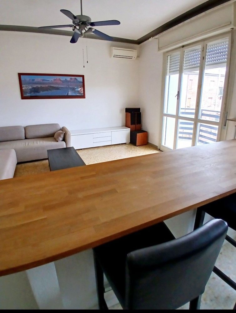 4 rooms Apartment in Reggio Emilia, Italy No. 100230