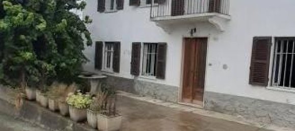 6 rooms House in Monale, Italy No. 116886 2