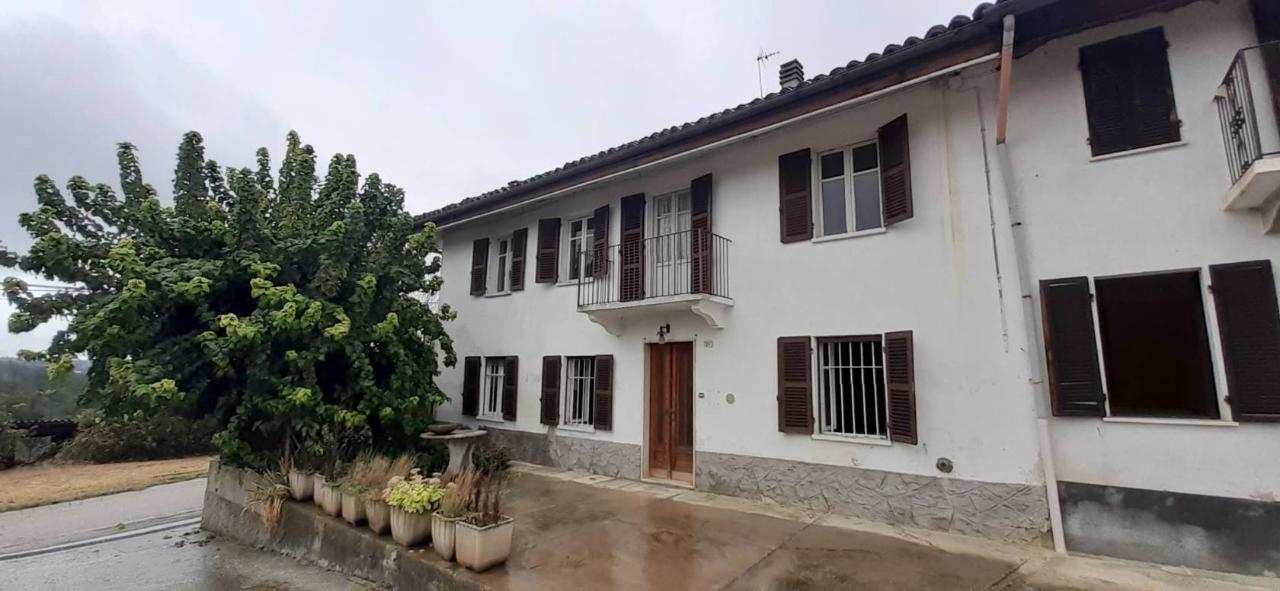 6 rooms House in Monale, Italy No. 116886